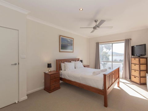 Aspect 1 8a Poley Cow Lane - Accommodation Australia 4