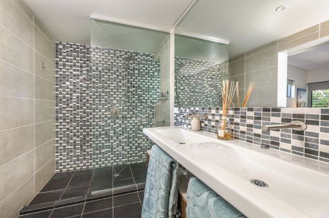 At Waves Penthouse Unit15 - Accommodation Australia 2