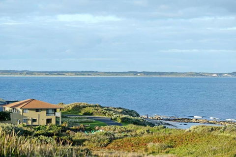 Augusta Beachfront - Watch The Whales Go By - Accommodation Australia 0