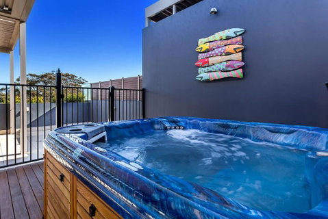 Aura 10 Shoal Bay - Local Tourism 2