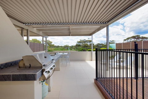 Aura 10 Shoal Bay - Local Tourism 3