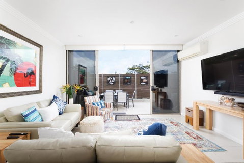 Aura 10 Shoal Bay - Local Tourism 4
