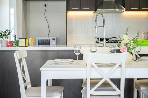 Austral Warm 4br House With Parking&WiFi - Accommodation Australia 2