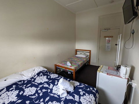 Australian Hotel - Accommodation Australia 3