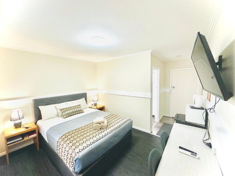 Auto Lodge Motor Inn - Accommodation Australia 1