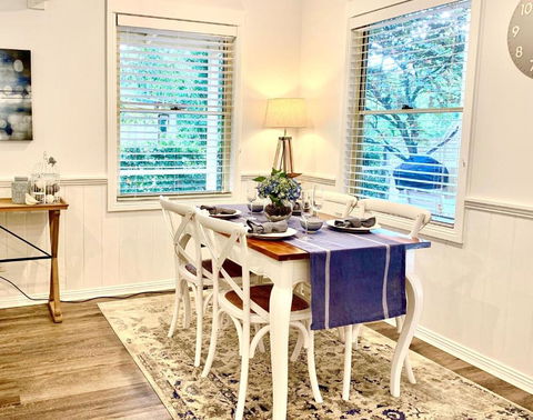 Autumn Beauty - Mountain View Cottage 3 - Accommodation Australia 3