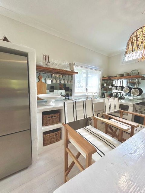 Avalon Beach Cottage- The Islander - Accommodation Australia 2