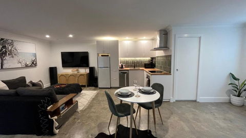 Avalon Beach Guesthouse - Accommodation Australia 1