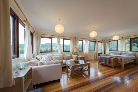 Avalon River Retreat - 400 Acre Riverside Oasis - Accommodation Australia 0