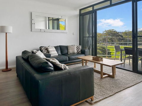 Avoca Coastal Retreat - Unit 13 Avoca Palms Resort - Accommodation Australia 1