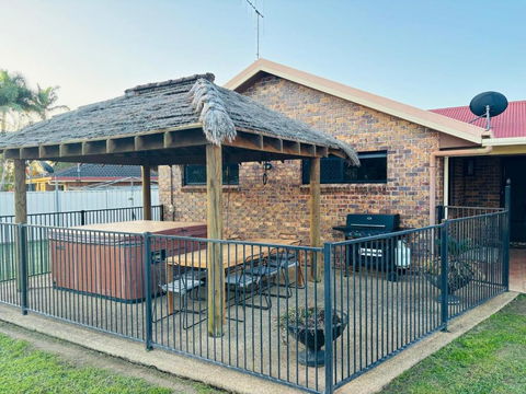 Avoca House - Accommodation Australia 3