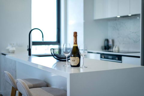 Awesome 2BR2B Mesmerizing OceanViews! - Accommodation Australia 4
