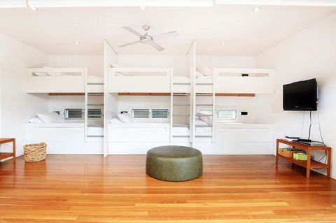 Ayana - Pet Friendly - Directly Opposite Beach - Fireplace - Accommodation Australia 4