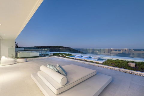 Azure - Accommodation Australia 4