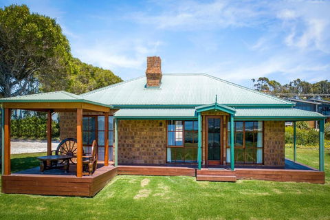 Apollo Bay Cottages- Marriners - Accommodation Australia 1