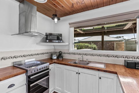 Apollo Bay Cottages- Marriners - Accommodation Australia 2