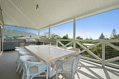 Apollo Bay Oceanview Mountain Retreat, Pet Friendly, EV Station, Fireplace - Accommodation Australia 0