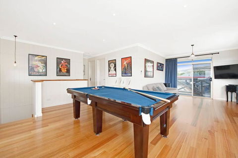 Apollo Bay Oceanview Mountain Retreat, Pet Friendly, EV Station, Fireplace - Accommodation Australia 3