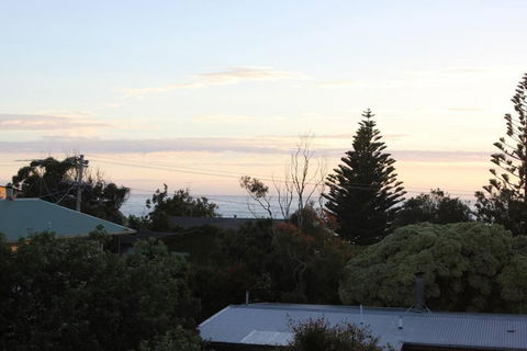 Apollo Bay Oceanview Mountain Retreat, Pet Friendly, EV Station, Fireplace - Accommodation Australia 1