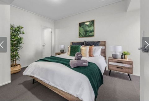 AU1 - Aurora Skyscraper CBD For Business Or Pleasure - Accommodation Australia 2