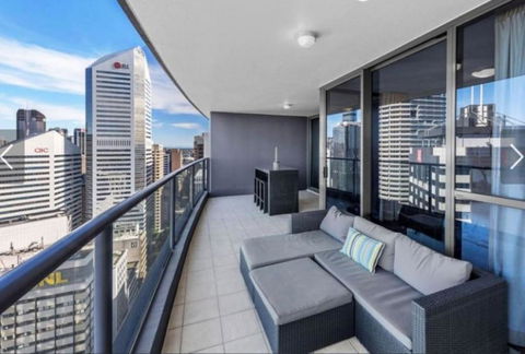 AU1 - Aurora Skyscraper CBD For Business Or Pleasure - Accommodation Australia 4