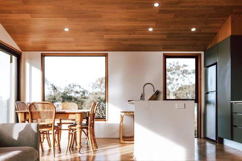 B E R T I E - Central Bicheno - Accommodation Australia 1
