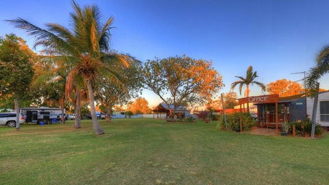 Barcaldine Caravan Park - Accommodation Australia 3