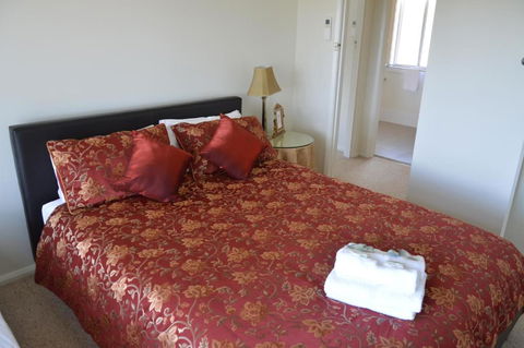 BATHURST GOLDFIELDS RESIDENCE On MOUNT PANORAMA - Accommodation Australia 2