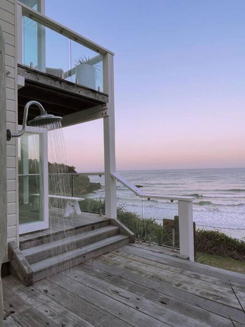 BAY PROPERTIES . Beach House Studio - Accommodation Australia 0