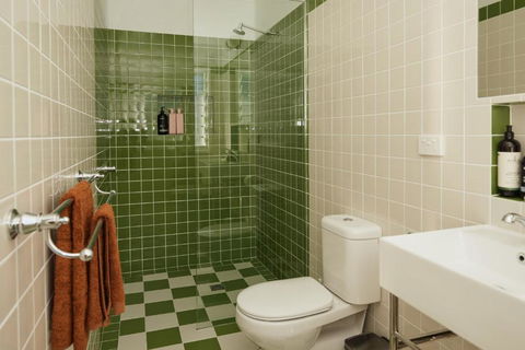 BAY PROPERTIES . The Sailor Shack - Accommodation Australia 4