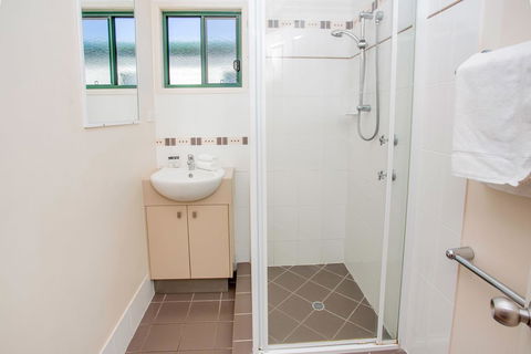 NRMA Bowen Beachfront Holiday Park - Accommodation Australia 22
