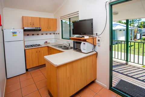 NRMA Bowen Beachfront Holiday Park - Accommodation Australia 19