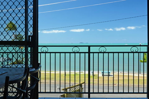 Whitsunday Waterfront Apartments - Accommodation Australia 16