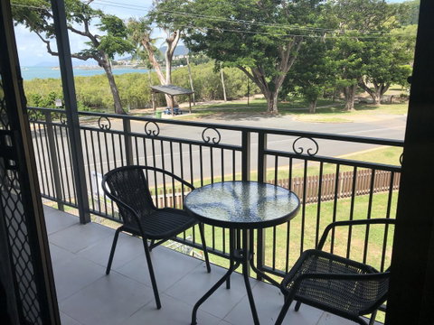 Whitsunday Waterfront Apartments - Accommodation Australia 5