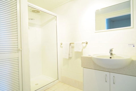 Whitsunday Waterfront Apartments - Accommodation Australia 25