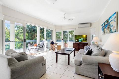 Noosa Riviera Resort - Australia Shopping 17