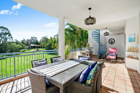 Noosa Riviera Resort - Australia Shopping 8