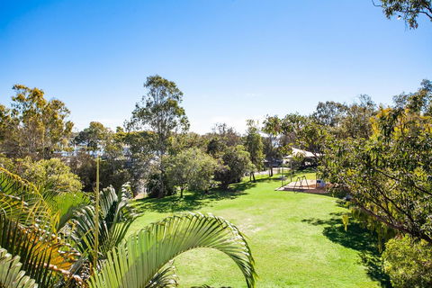 Noosa Riviera Resort - Australia Shopping 11