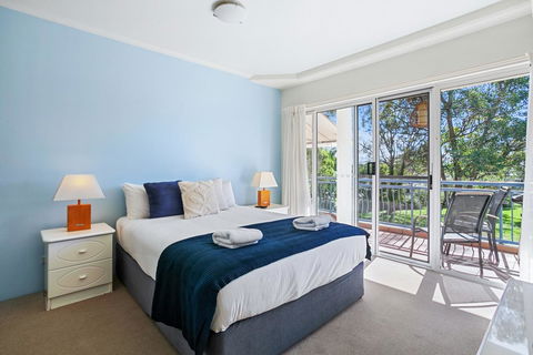 Noosa Riviera Resort - Australia Shopping 23