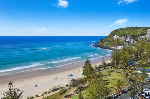 Pacific Regis Beachfront Holiday Apartments - Australia Shopping 0