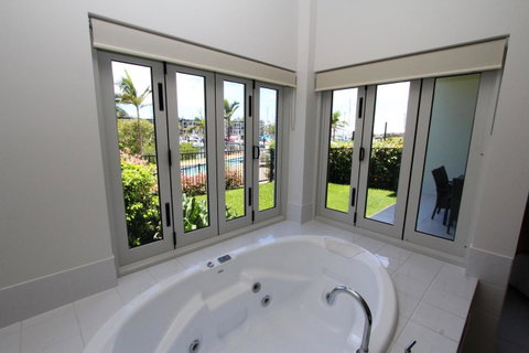 Beachside Apartment 5 - Accommodation Australia 6