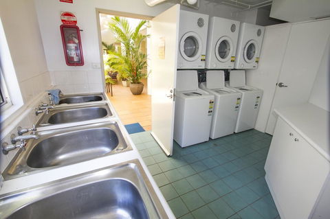 Port Douglas Apartments - Adults Only Oasis - Accommodation Australia 35