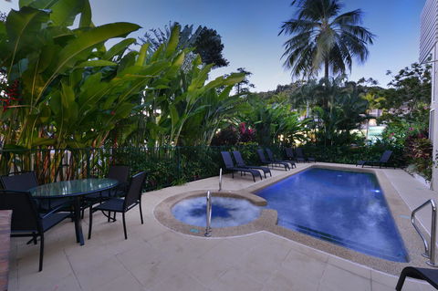 Port Douglas Apartments - Adults Only Oasis - Accommodation Australia 21