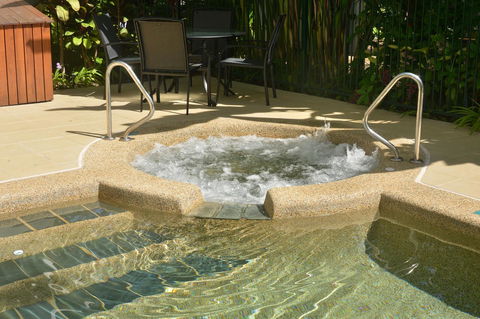 Port Douglas Apartments - Adults Only Oasis - Accommodation Australia 17