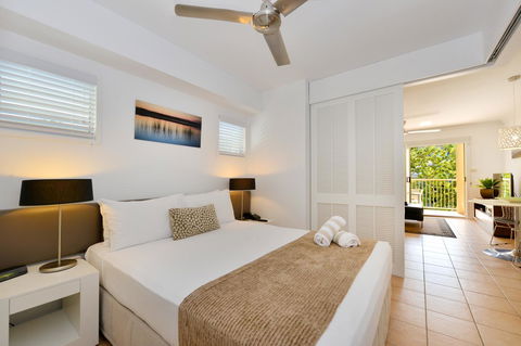 Port Douglas Apartments - Adults Only Oasis - Accommodation Australia 31