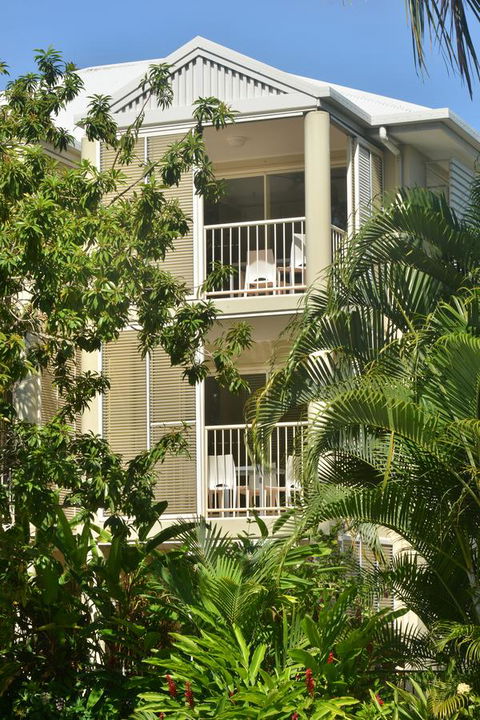 Port Douglas Apartments - Adults Only Oasis - Accommodation Australia 25