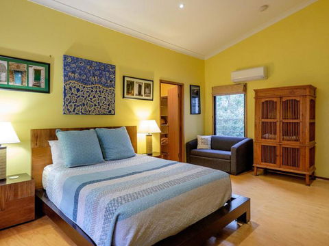 Five Bimba (Tractor House) - Accommodation Australia 6