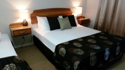 Shamrock Gardens Motel - Accommodation Australia 13
