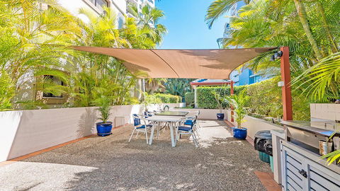 Burleigh On The Beach - Accommodation Australia 10