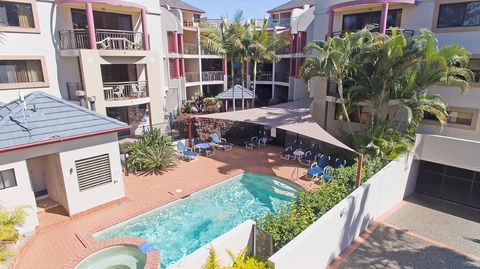 Burleigh On The Beach - Accommodation Australia 7